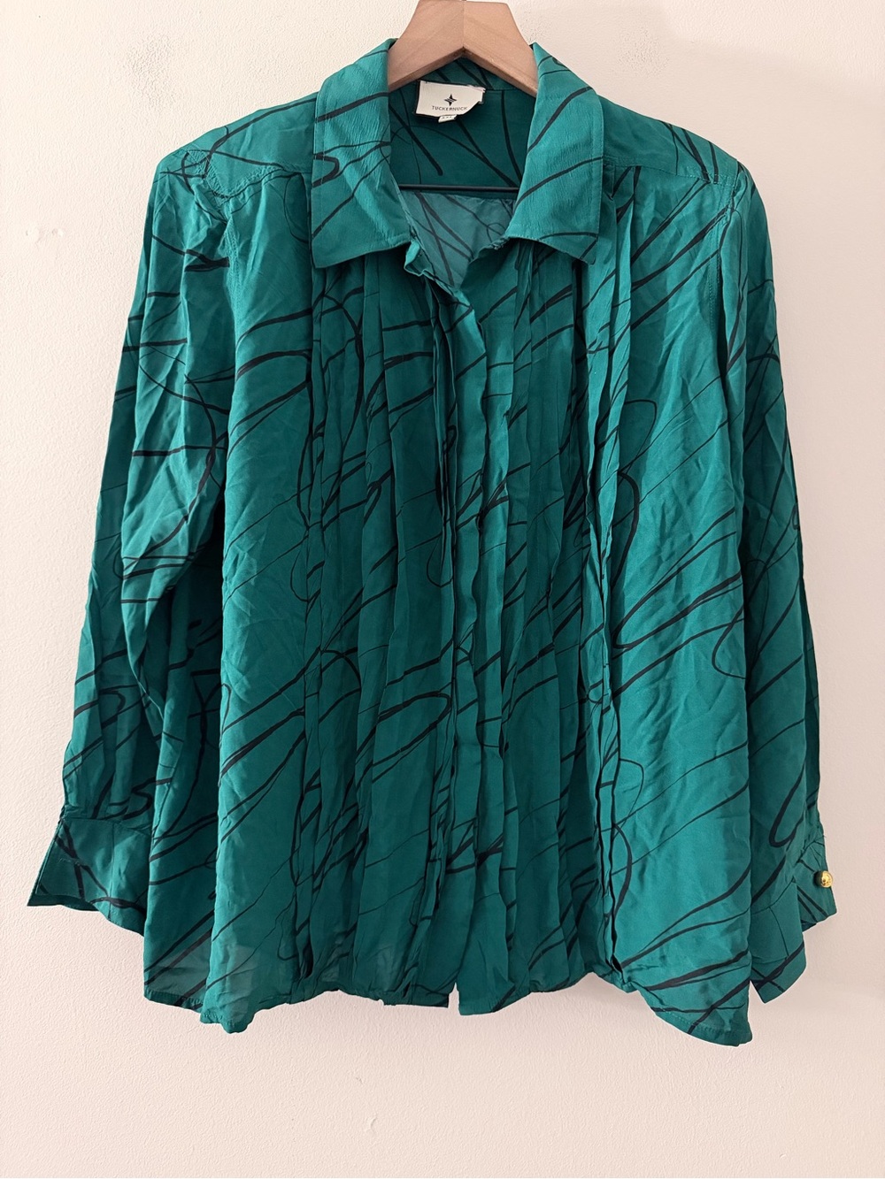 Tuckernuck green blouse